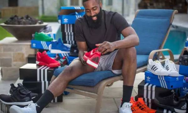 更偏保守 更偏保守